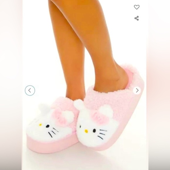 Hello Kitty x Forever 21 Slippers M Pink
Multi NWT Sanrio - Picture 2 of 9